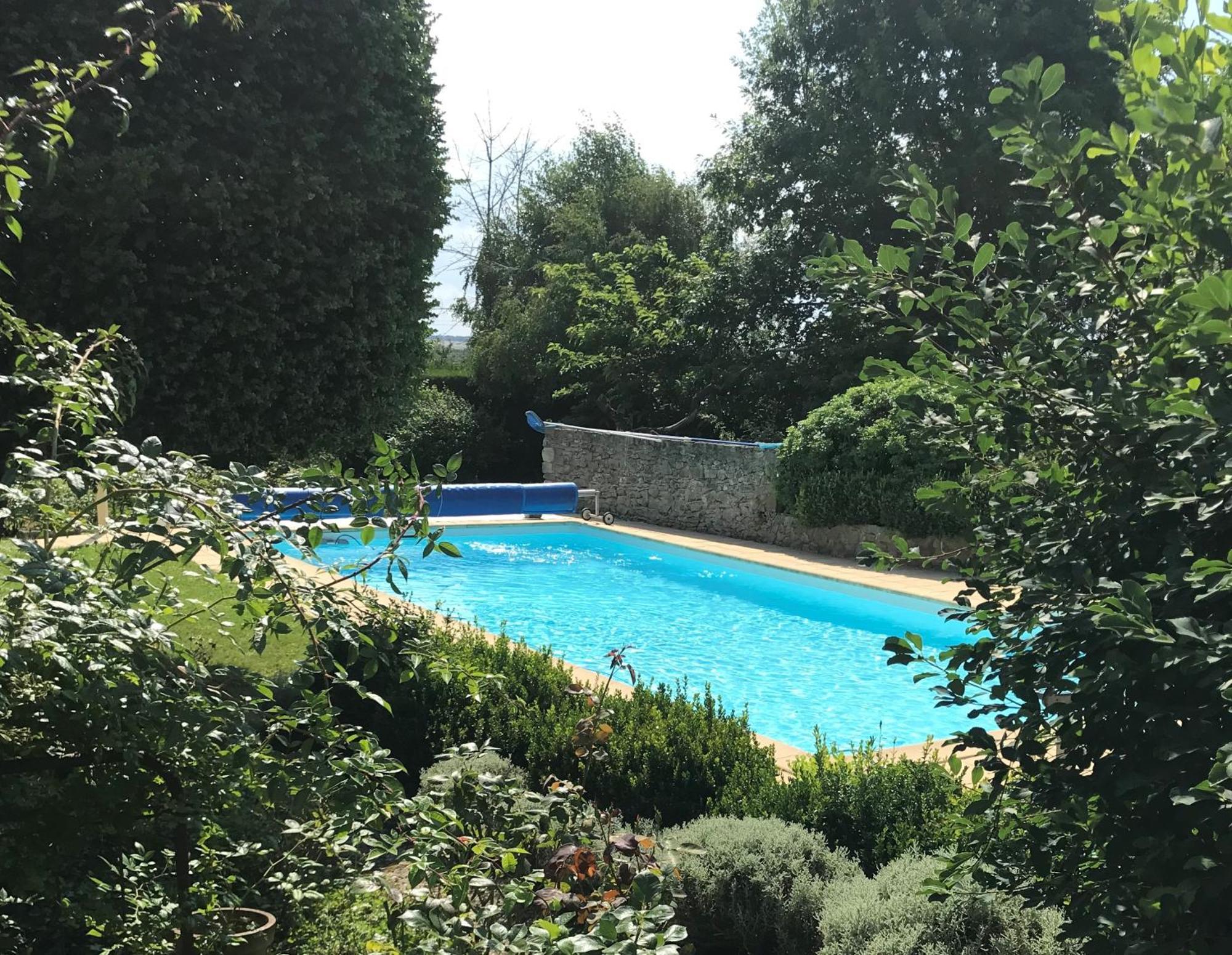 La Mauverniere, 2 Gites Independants, 1 Grande Piscine Exterieure, Jardin Arbore Descartes Eksteriør bilde